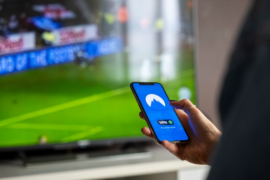 Best 5G Phones in Pakistan — Samsung, OPPO and Poco Compared