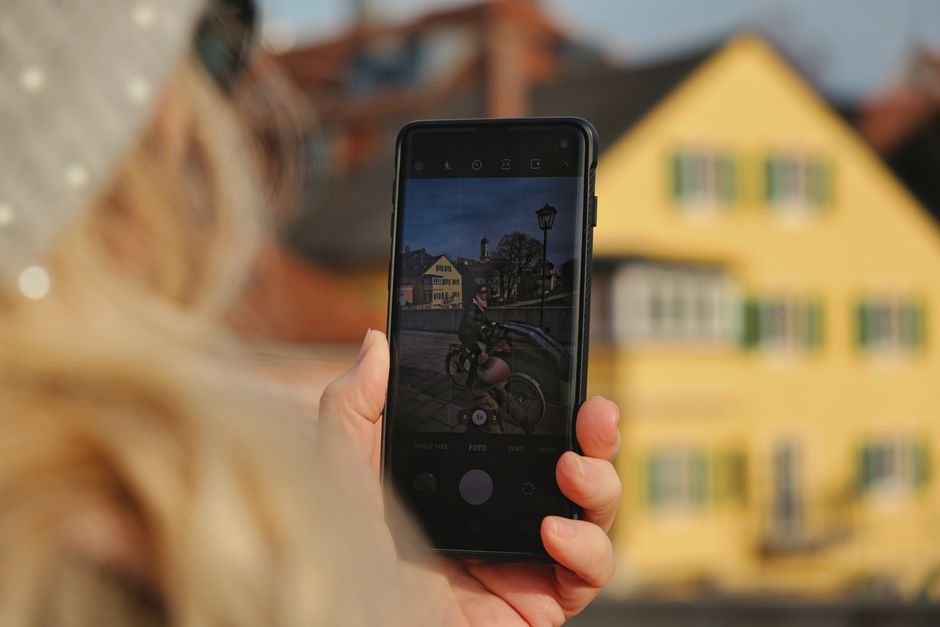 Best Camera Phones in Pakistan — 200MP vs 50MP Compared
